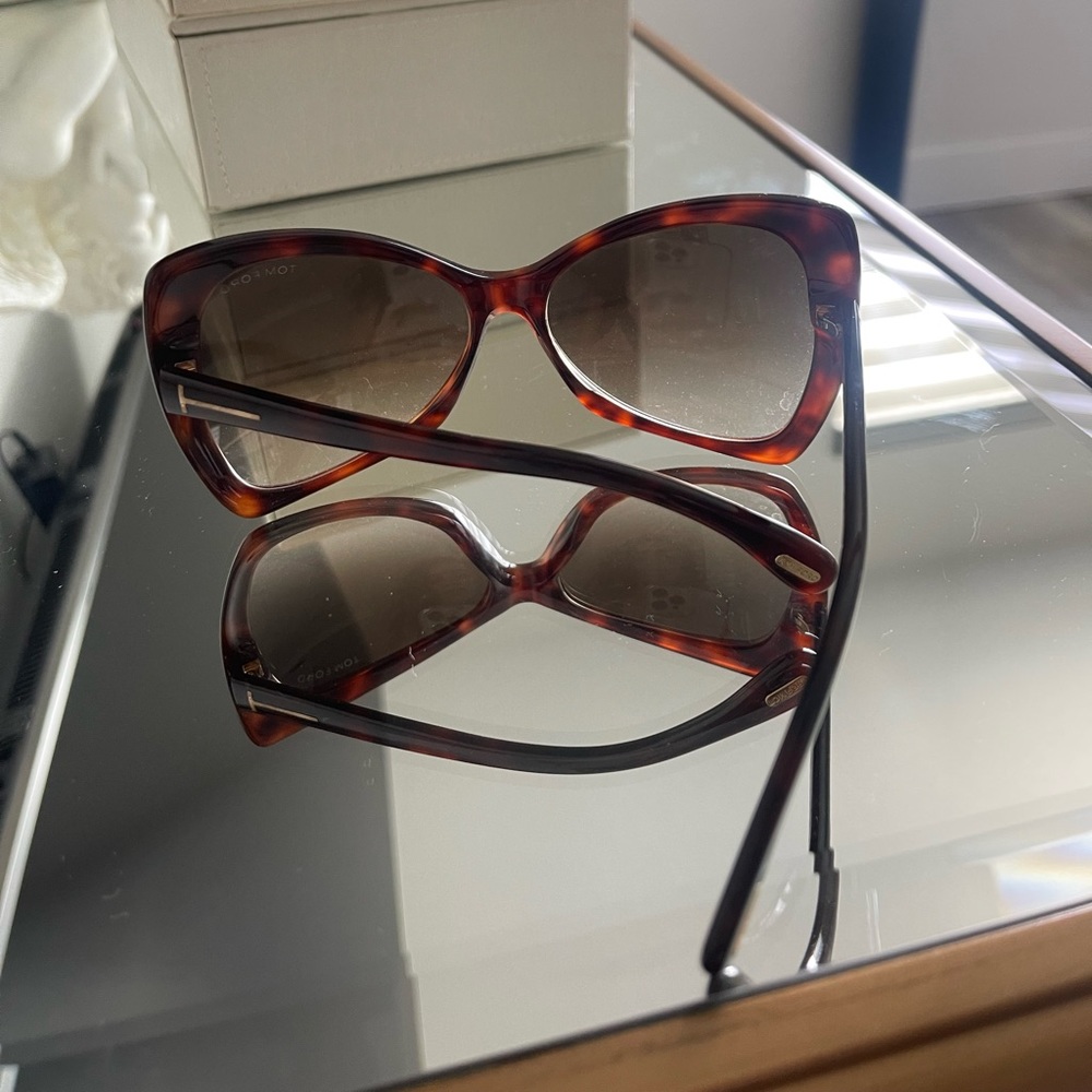 Tom Ford women’s sunglasses - Picture 2 of 4